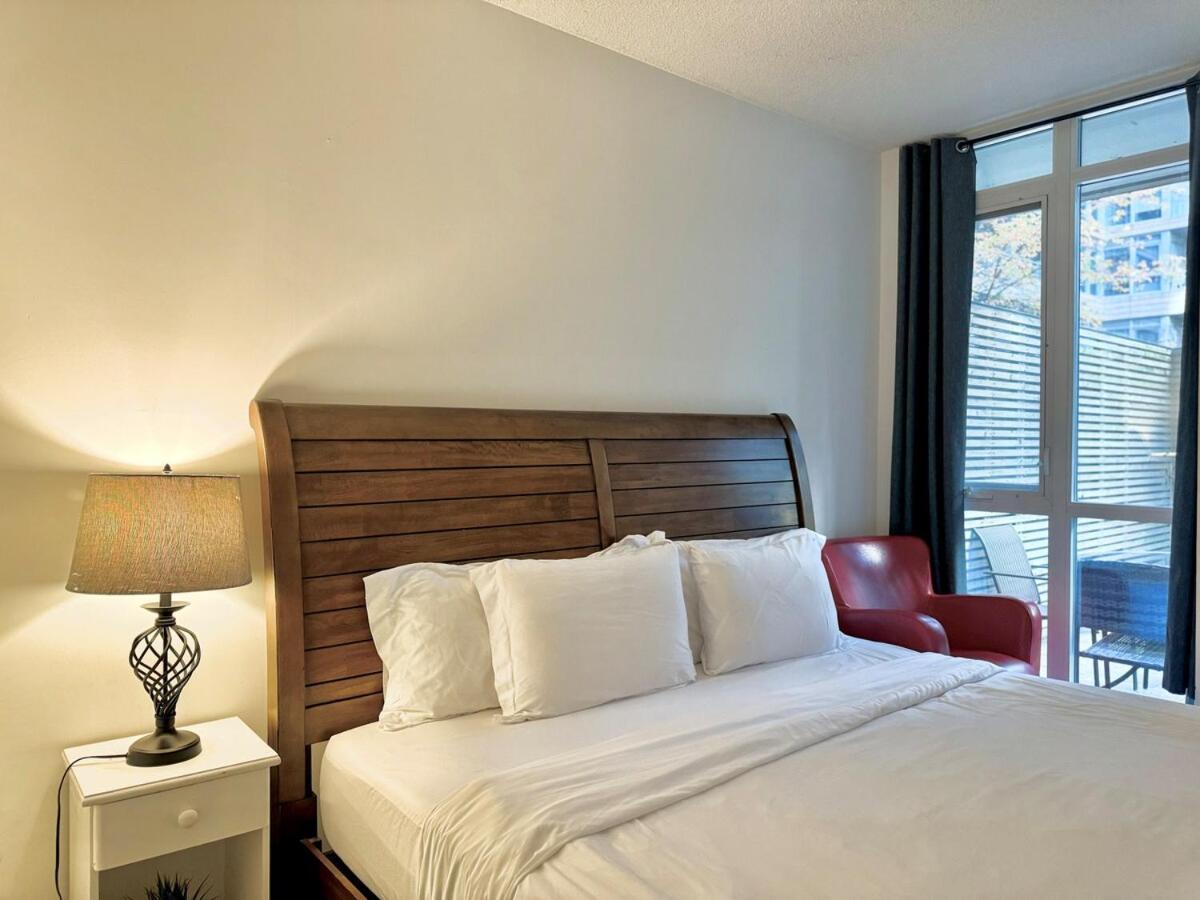Kingbed & Bunkbed & Terrace Apartment Toronto Exterior photo
